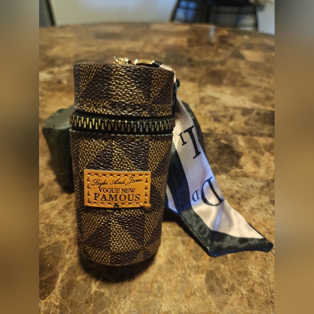 Leather Keychain Holder "Brown" 🤎